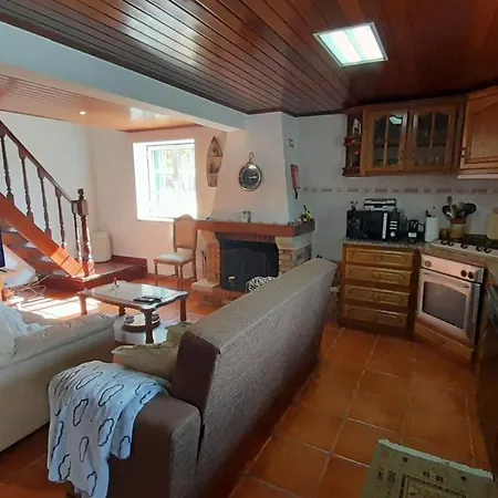 Tatil Evi Casa Da Magnolia Raposeira (Santarem)