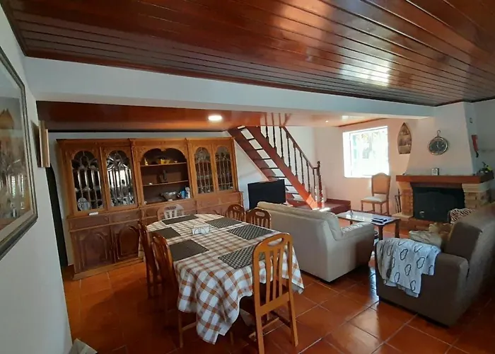 Casa Da Magnolia Дом отдыха Raposeira (Santarem)